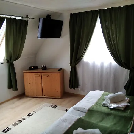 Moezsi 公寓 Tolna